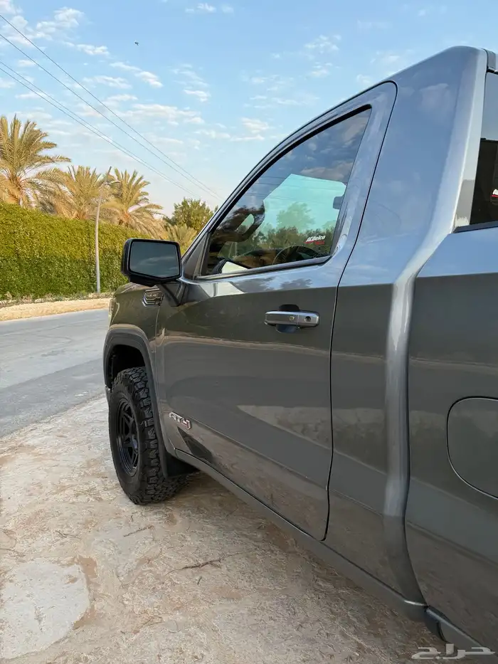 سييرا AT4 نظيف رمادي 64