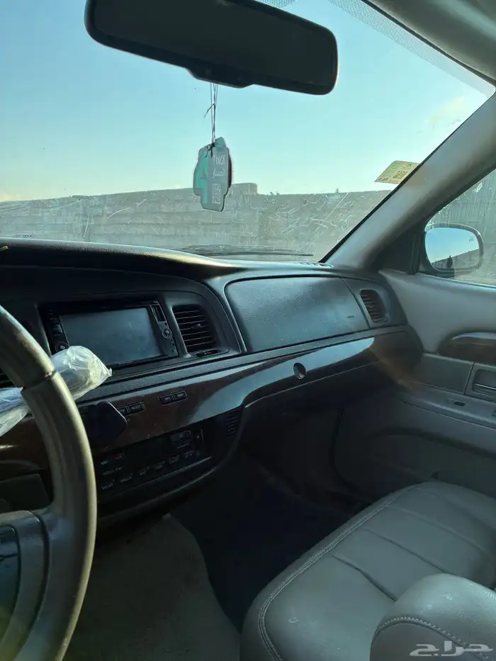 فورد جراند ماركيز 2010 أمريكي 4