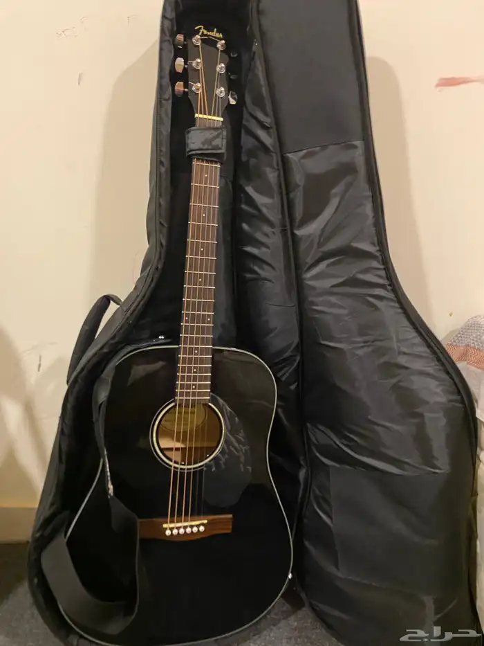 guitar almost new never used 0