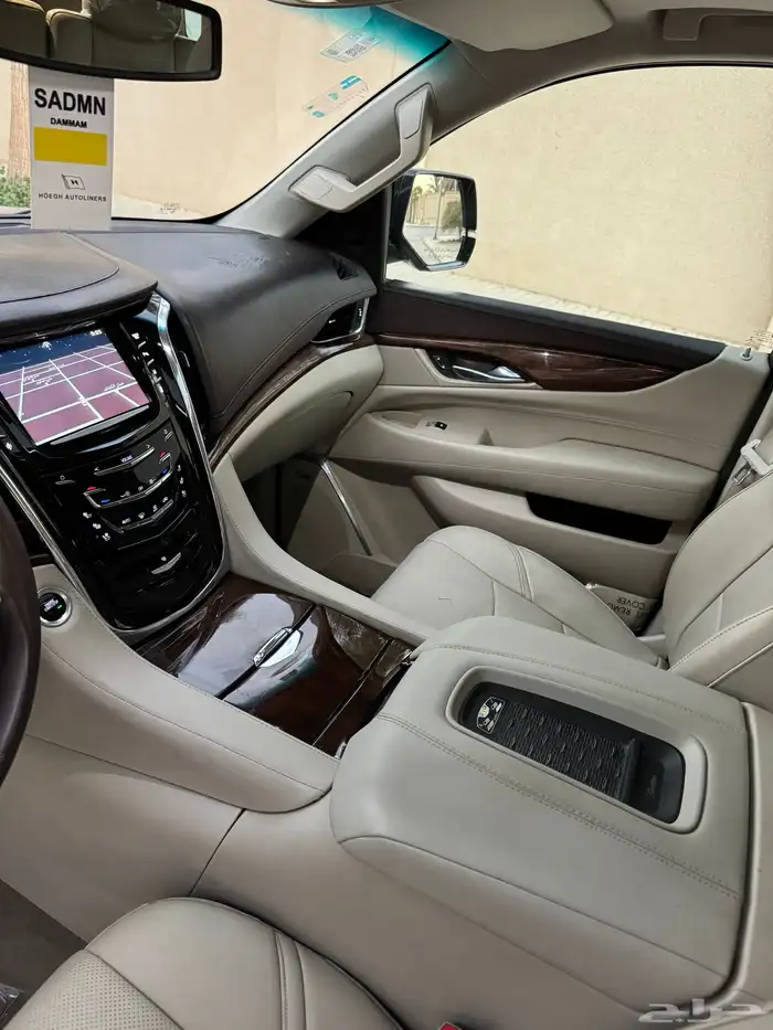 اسكاليد 2015 قصير سعودي اعلى فئه بحالة الوكاله 27