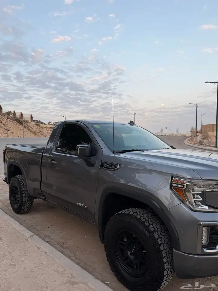 سييرا AT4 نظيف رمادي 37