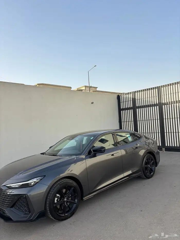 شانجان يوني في 2025 للبيع 1