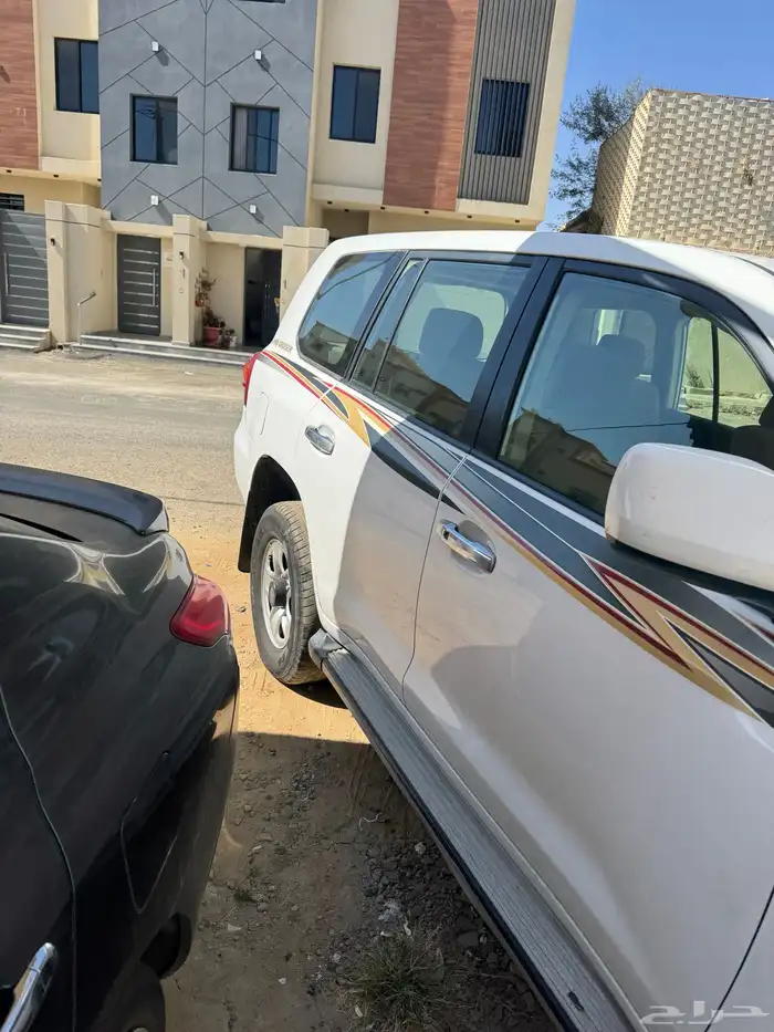 جيب لاندكروزر 2009 نظيف جدا دبل - للبيع 2