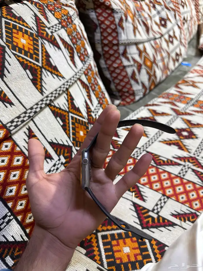 السلام عليكم ورحمة الله وبركاته موجود ساعة 5