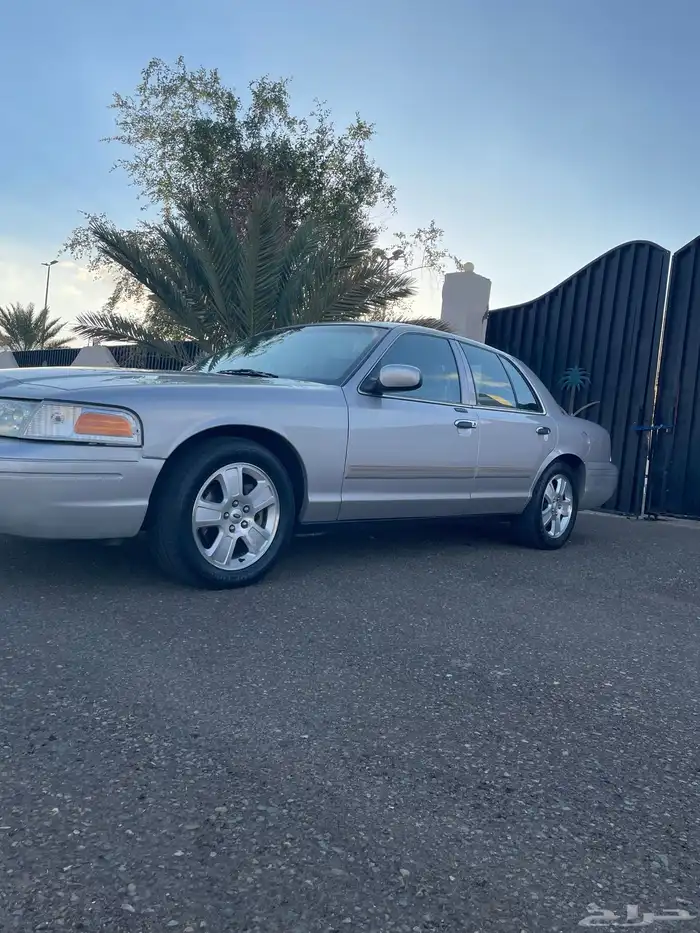 فورد فكتوريا 11 بودي ومحركات بلد 33