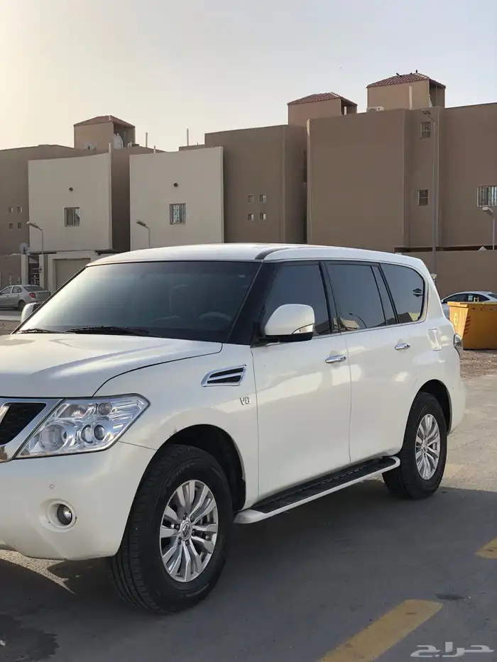 باترول v8 -320 مديل 2013 نظيف جدا 3