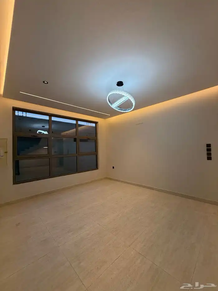 للبيع روف علوي 9 غرف سعر 750 الف قرب ضمك وكوبري باحص 19