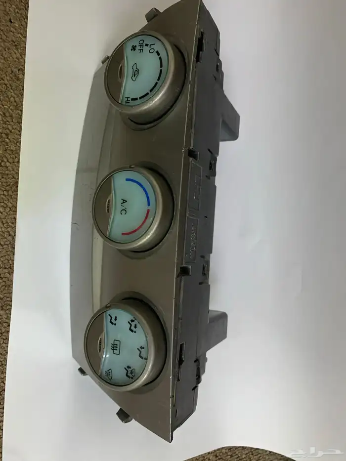 كنترول مكيف كامري 2011 للبيع 1