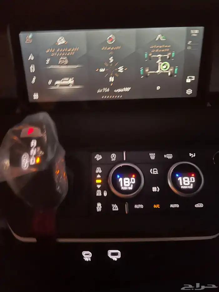 للبيع ديفندر SE موديل 2020 ماشي 70 الف 26