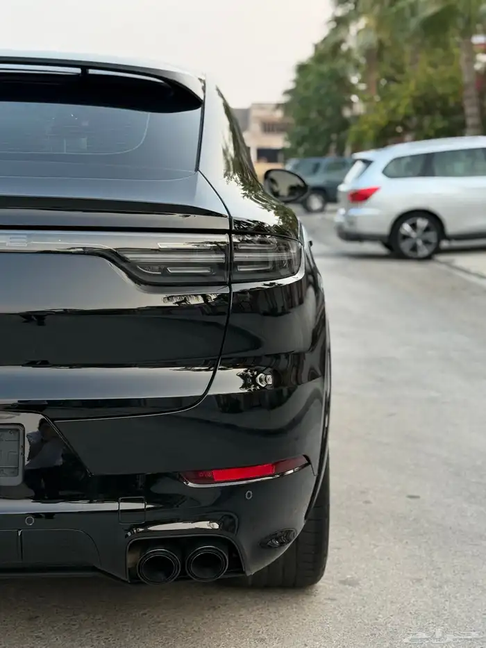 PORSCHE CAYENNE GTS 2022 6