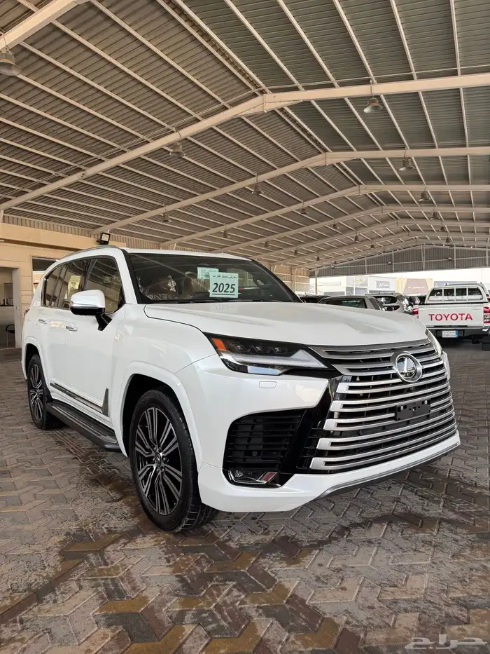 لكزس LX600 BB سعودي موديل 2025 10