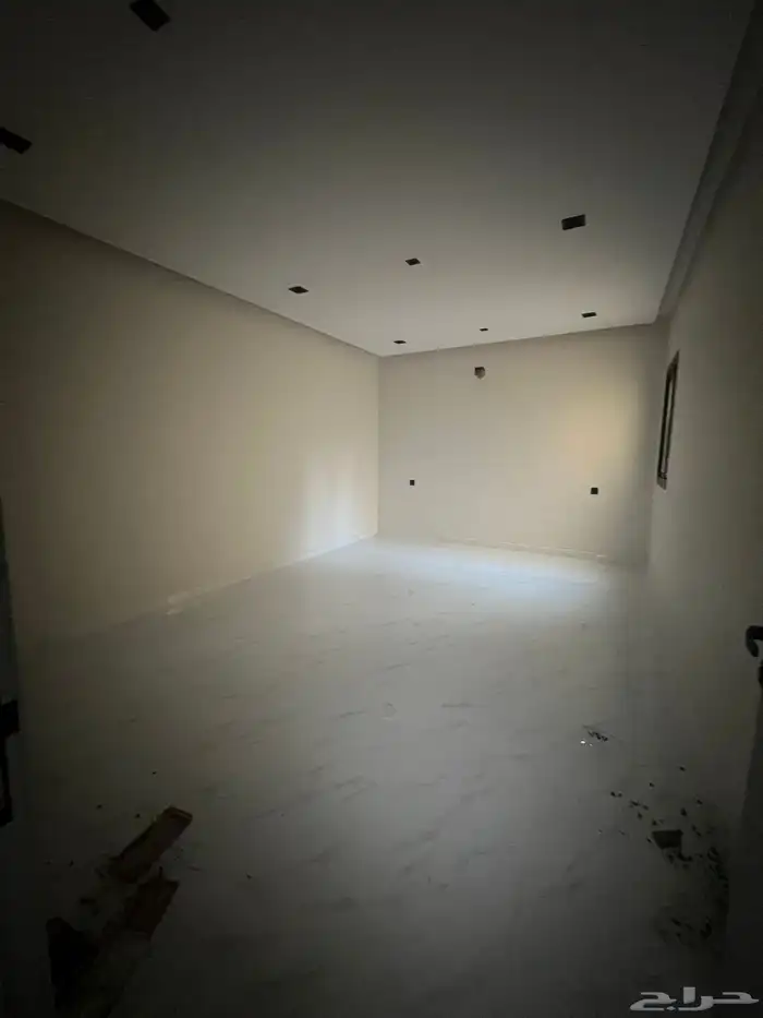 دور جديد للبيع بالعوينة موقع ممتاز وعلى الكود السعودي تامين 13