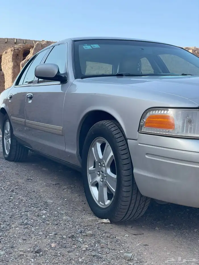 فورد فكتوريا 11 بودي ومحركات بلد 0