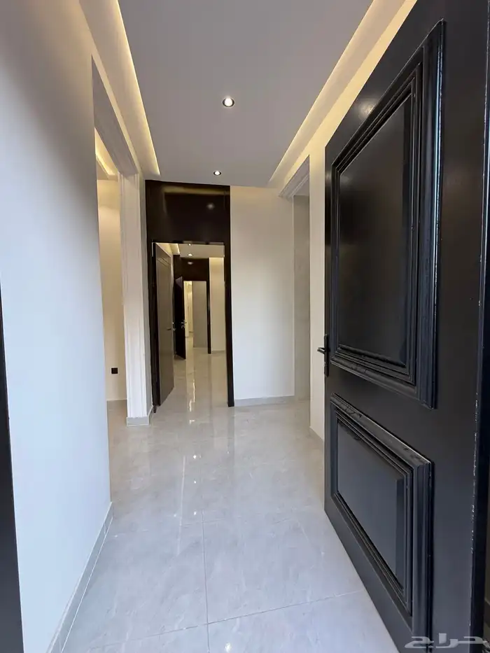 للبيع فلل فاخرة مكونه من دورين وملحق بمخطط 6 طريق الثمانين 7