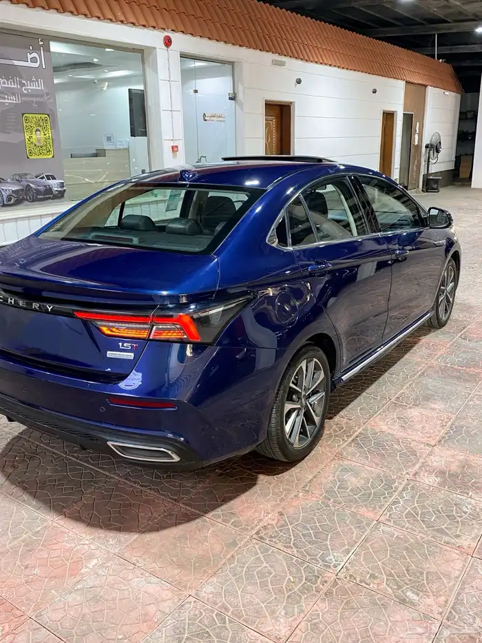 شيري اريزو 6 2023 17