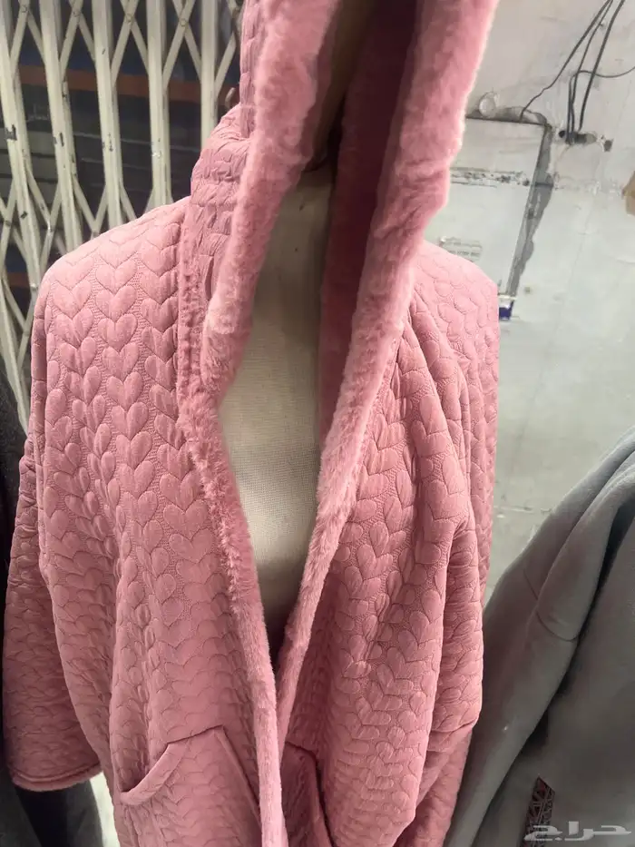 فروات نسائيه فرو وعبايه جوخ 1