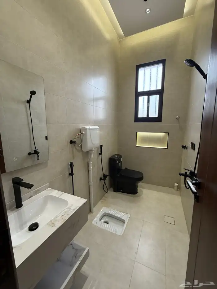 للبيع ارواف ارضيه وعلويه بحوش وسطح خاص الزهور المحاله ابها 39