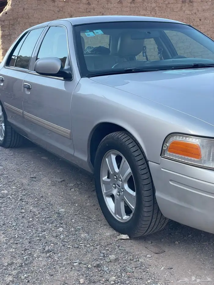 فورد فكتوريا 11 بودي ومحركات بلد 1