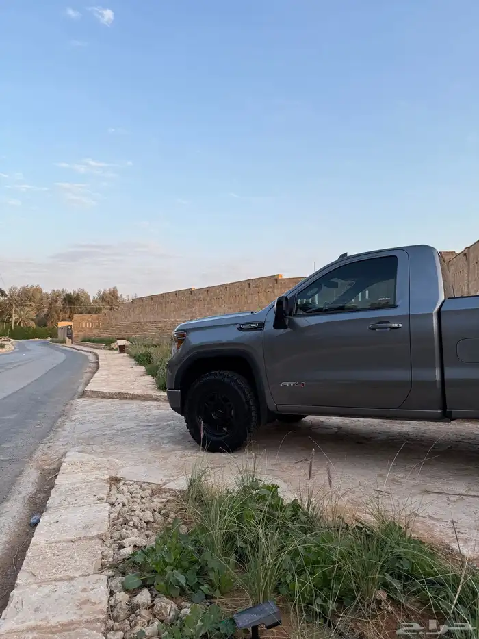 سييرا AT4 نظيف رمادي 69