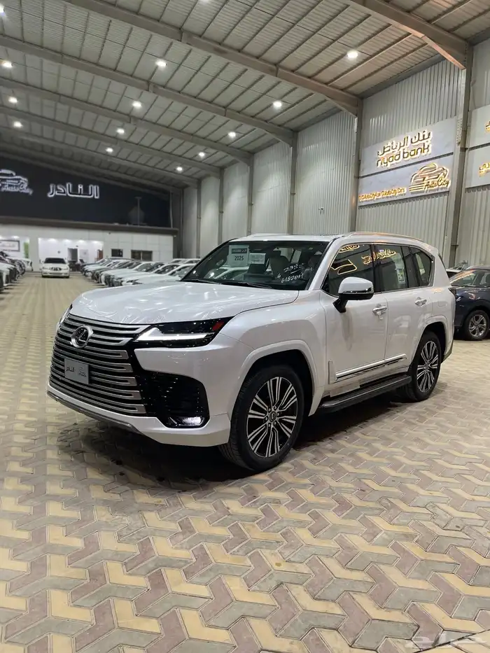 لكزس Lx BB سعودي عدةالوان بطاقه كاش اقساط 5