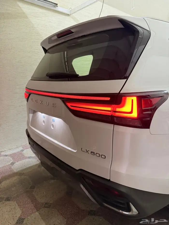 لكزس Lx600 BB 2025 اصفار 8