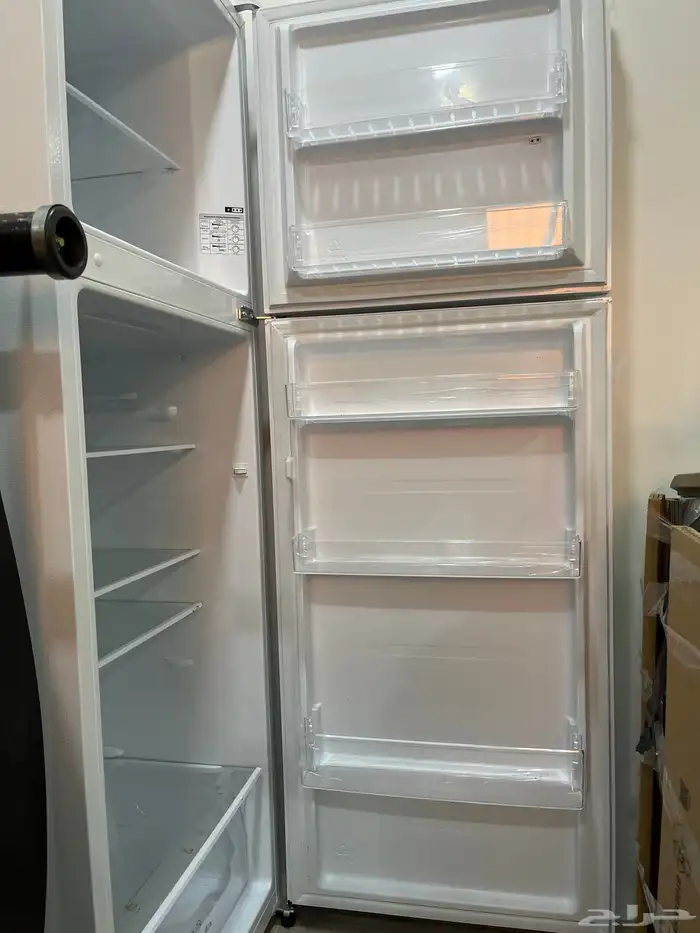 للبيع ثلاجة ميرال 8.9 قدم 4