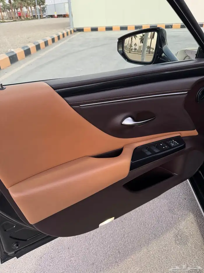 لكزس ES350 2020 10