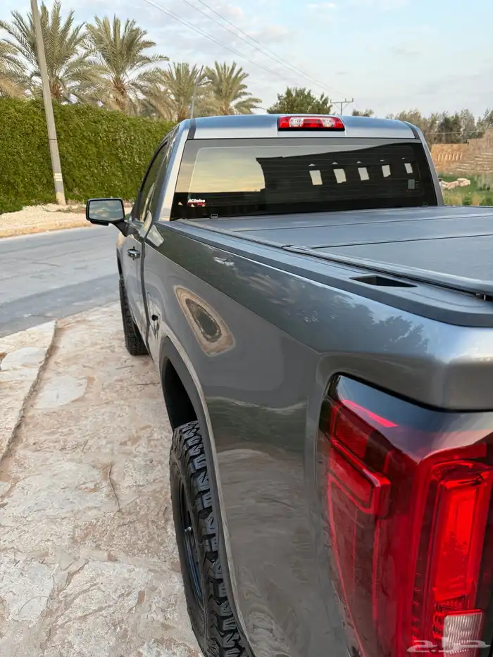 سييرا AT4 نظيف رمادي 39