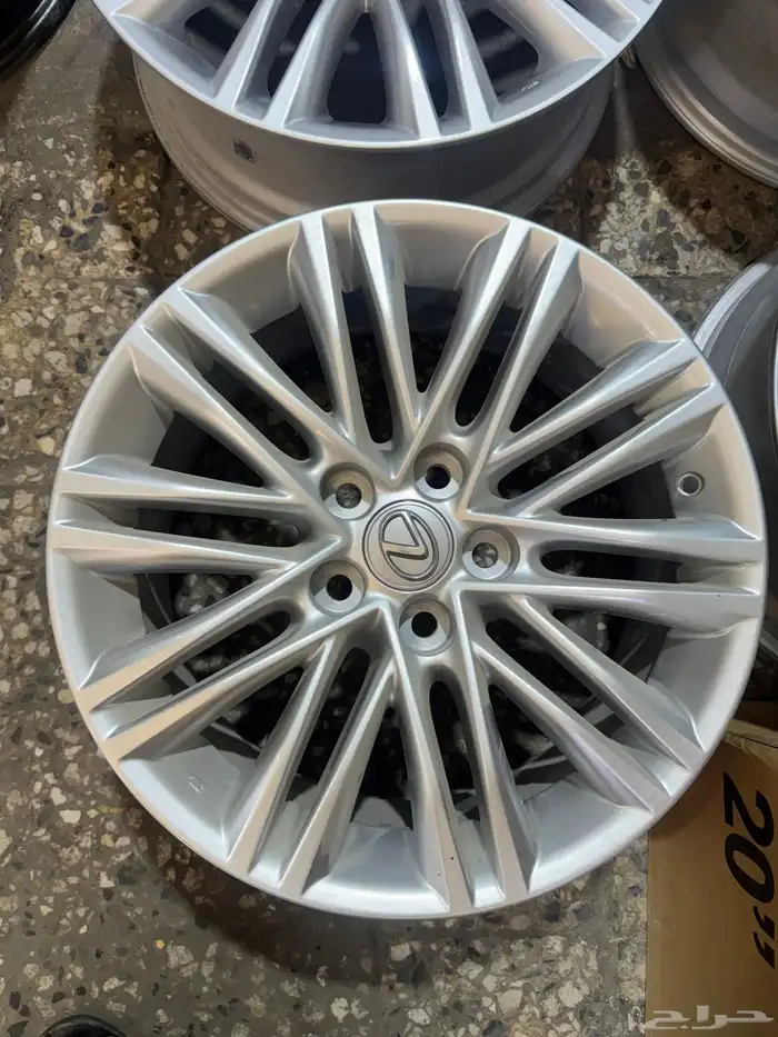 جنوط لكزس ES350 مقاس 17 اصلي وكاله 2