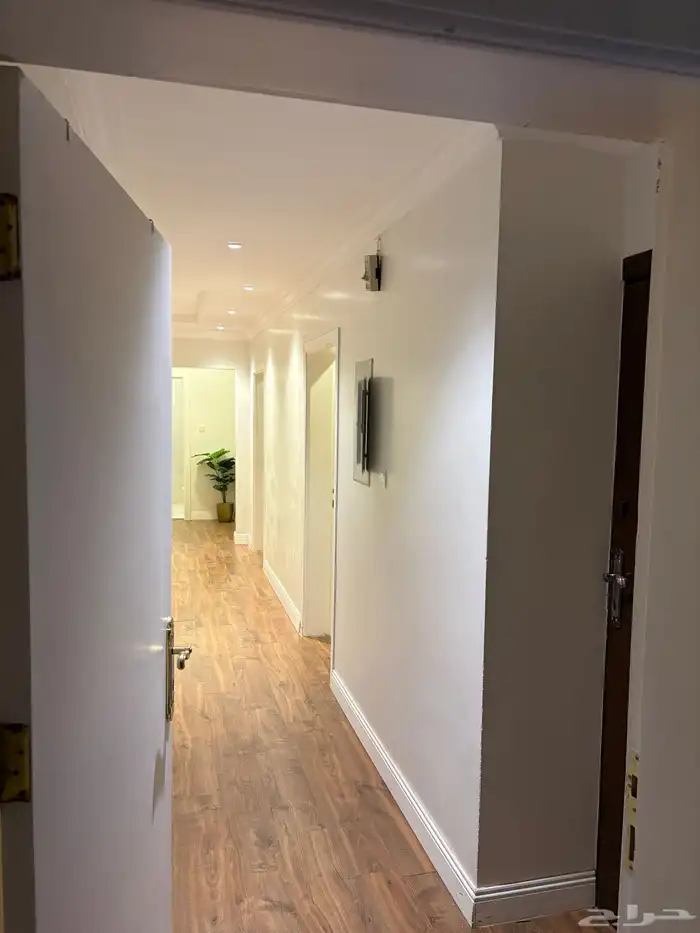 شقة عوائل للايجار حي الحمراء قريب من المترو 3