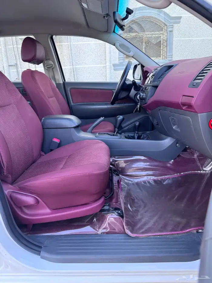 هايلوكس ( مخزن بريمي ) 86