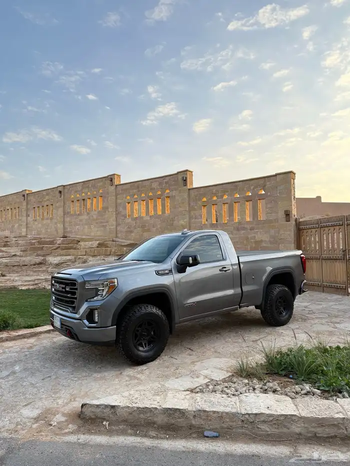 سييرا AT4 نظيف رمادي 60