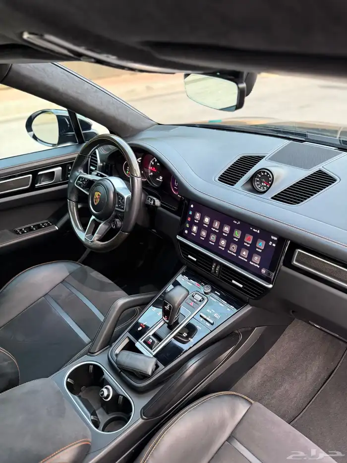 PORSCHE CAYENNE GTS 2022 24