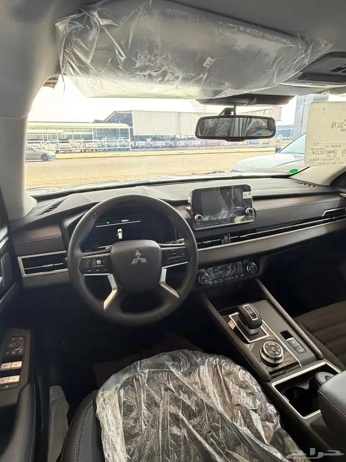 ميتسوبيشي اوتلاندر نص فل لاين 2025 12