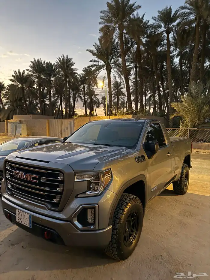 سييرا AT4 نظيف رمادي 8