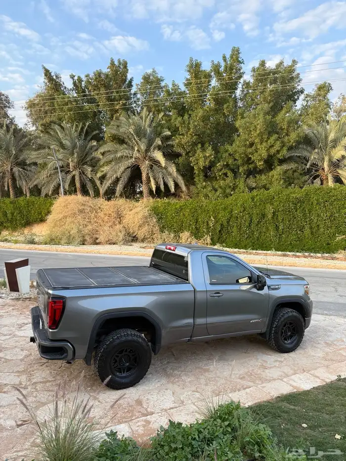 سييرا AT4 نظيف رمادي 3