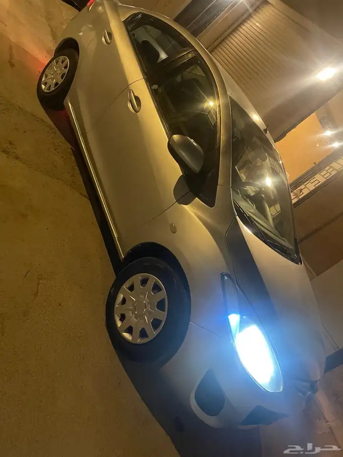 مازدا 2 2011 للبيع 9