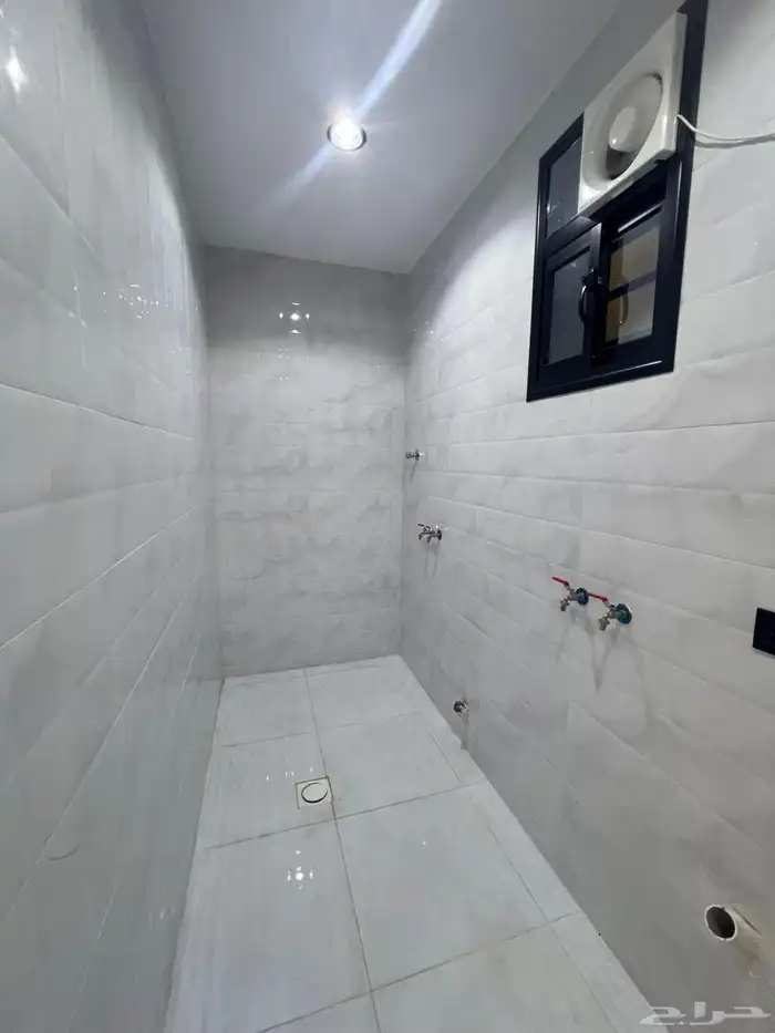 للبيع روف علوي فاخر حي الطلح وسط الخدمات 21