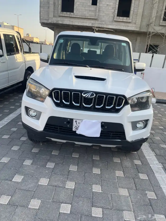 وانيت مهانيدرا 2022 ديزل قير اوتامتيك للبيع او الايجار 1