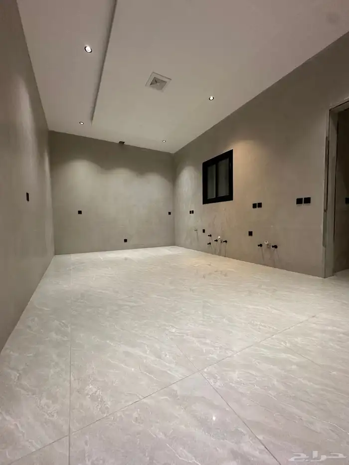 شقه للبيع خمس غرف وصاله 9