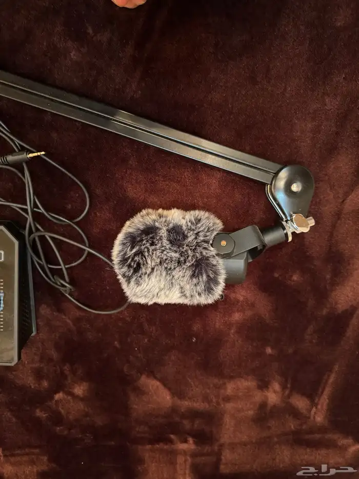 dt 990 pro 250 ohm   goxlr mini   podmic   psa 1 stand 6