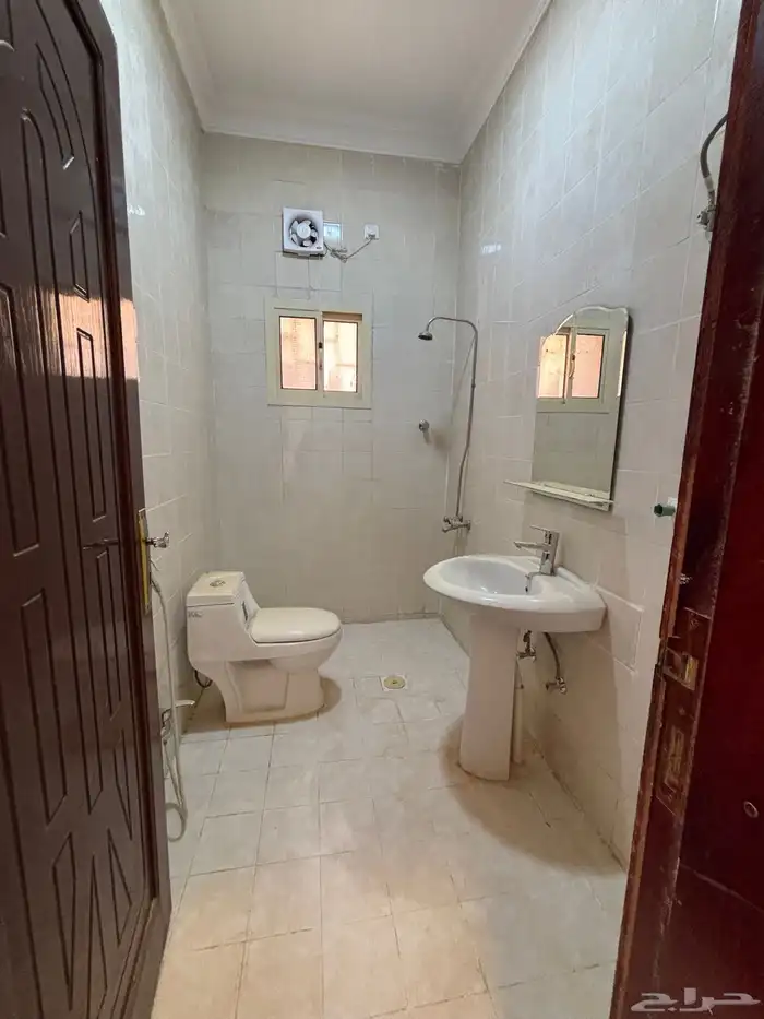 للبيع شقق تمليك مجدده حي الريان ب 350 الف 13