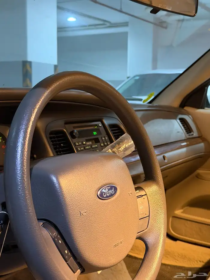 فورد كروان فكتوريا ( صنف ) 11