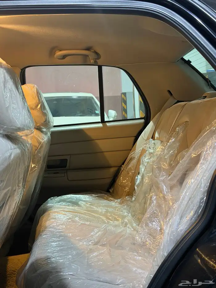 فورد كروان فكتوريا ( صنف ) 15