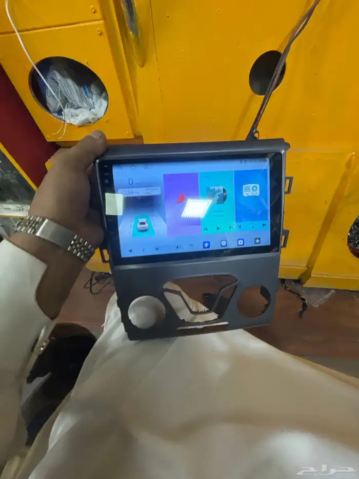 شاشات لجميع السيارات 8