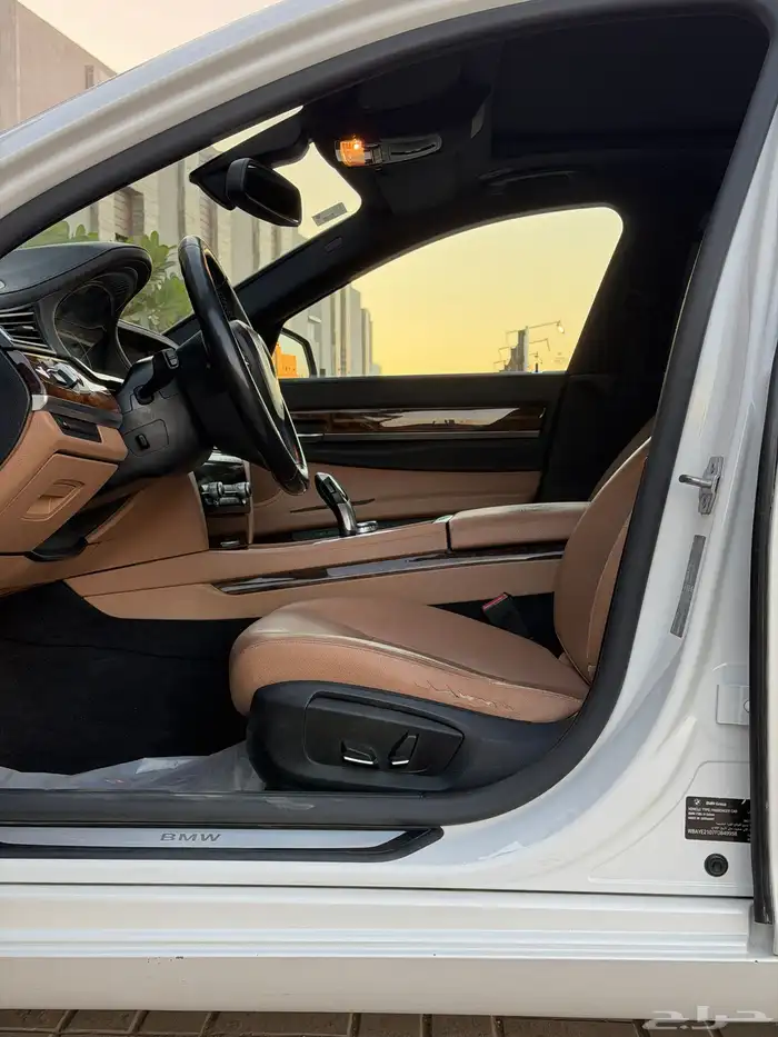 بي أم دبليو 2015 فئة 730 فل كامل موتر شرط الفحص بدي ومحركات 41