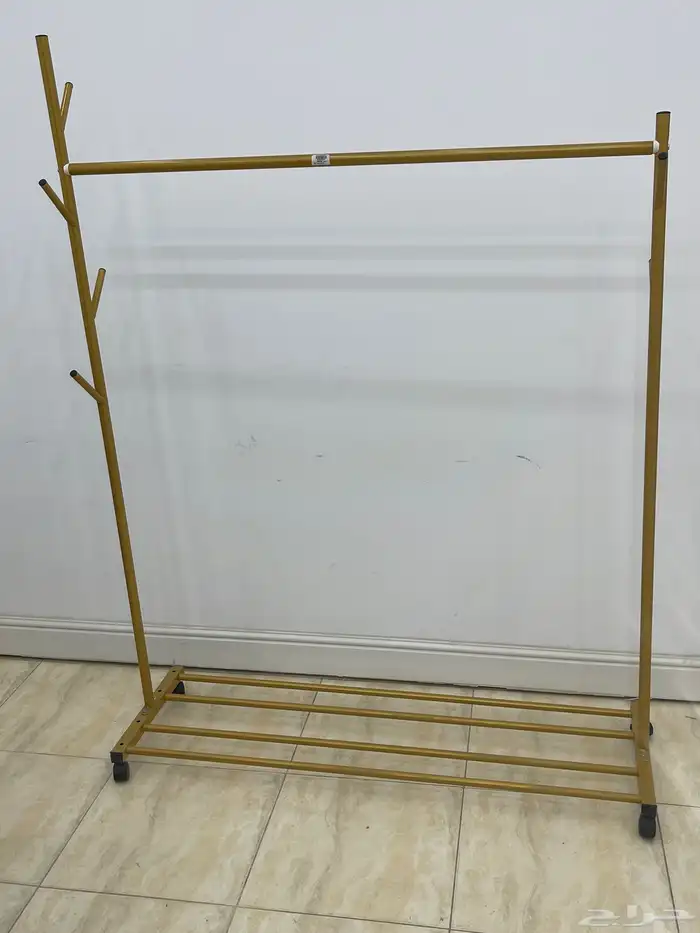 حامل ملابس بعجلات 0