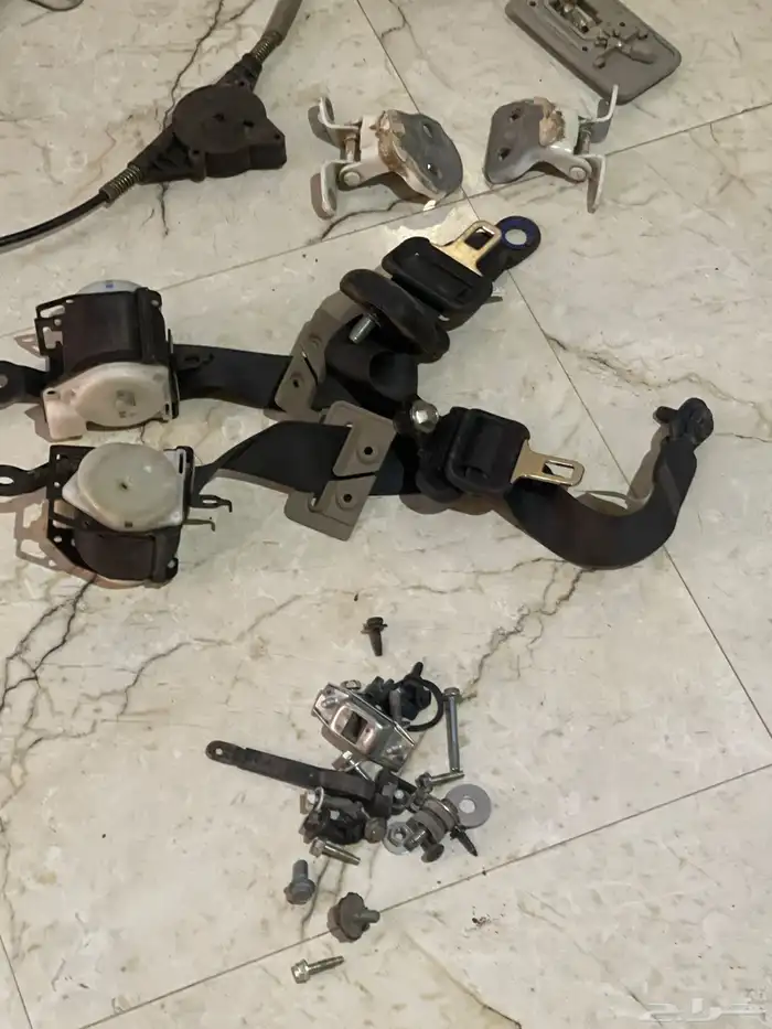 قطع غيار جيب ربع كامله تويوتا ( حتى حزام الأمان موجود ) 0