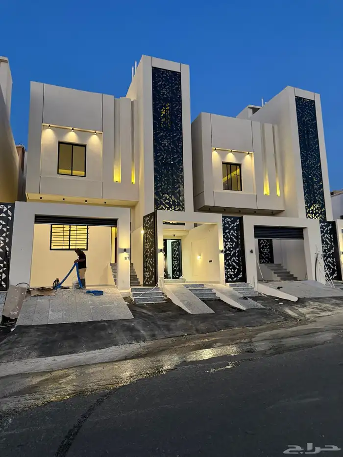 للبيع روف علوي بدرج داخلي وخارجى بالوسام شرق الخميس 0