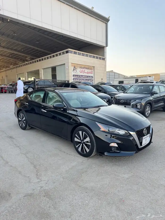 للبيع نيسان التيما 2022- نص فل بحالة الوكاله 1